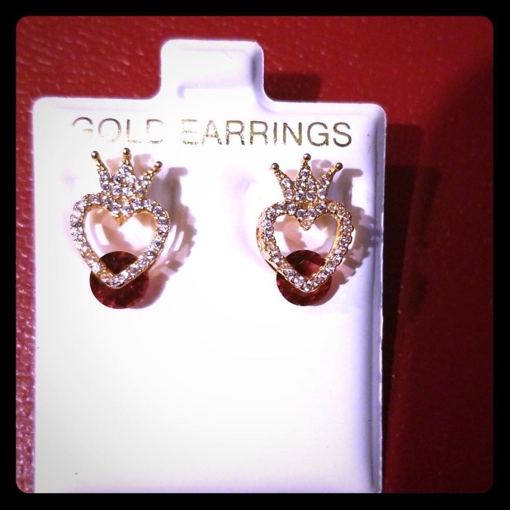 Gold Red Diamond cut fashionable ear stud earrings